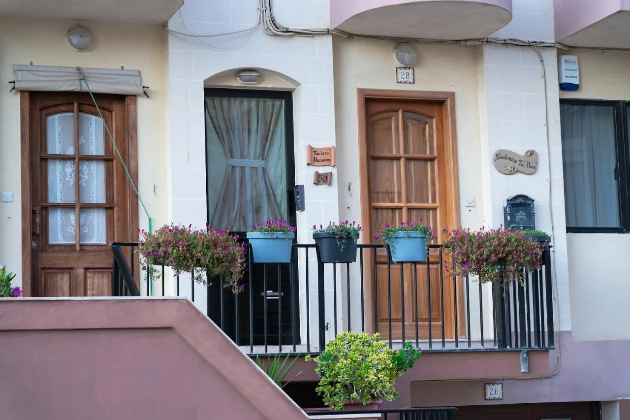 Sea-View 3 Bedroom Apartment - Sleeps 8 Marsaskala