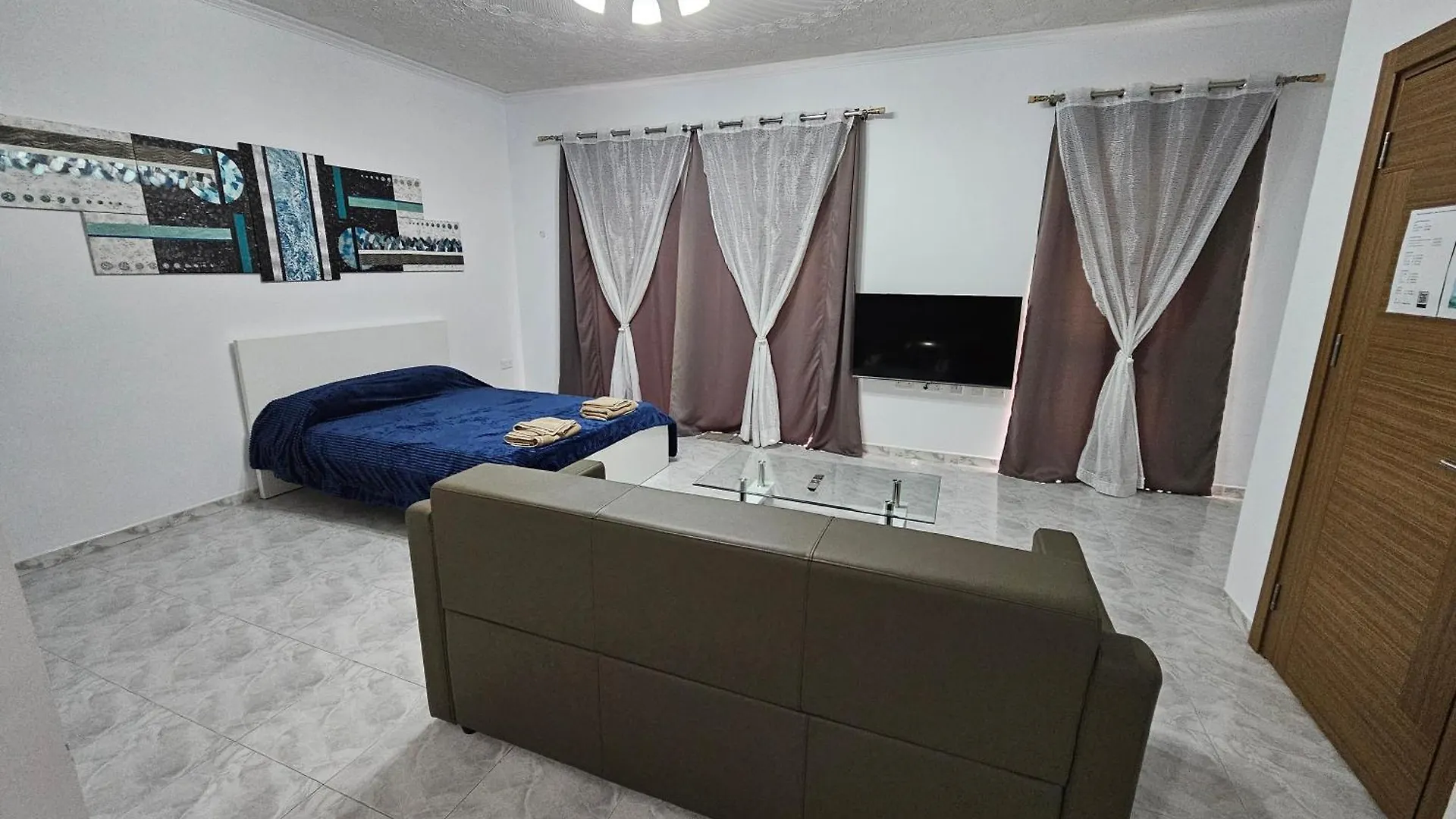 Sea-View 3 Bedroom Apartment - Sleeps 8 Marsaskala 0*,