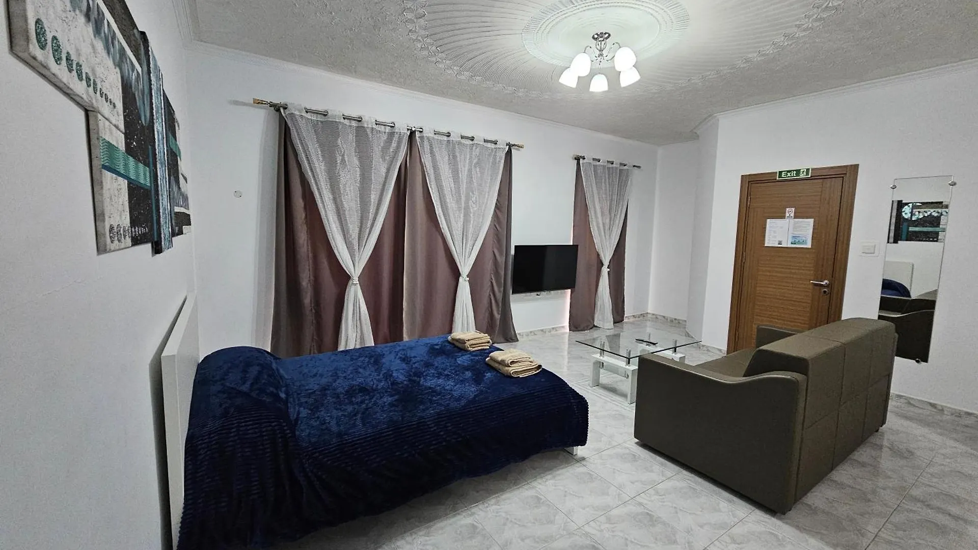 Sea-View 3 Bedroom Apartment - Sleeps 8 Marsaskala Malta