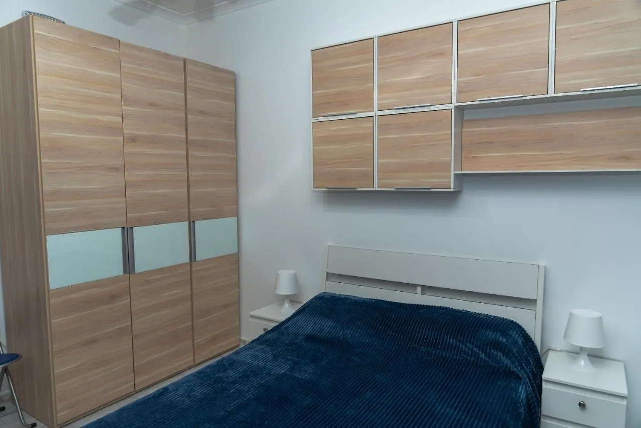 Sea-View 3 Bedroom Apartment - Sleeps 8 Marsaskala